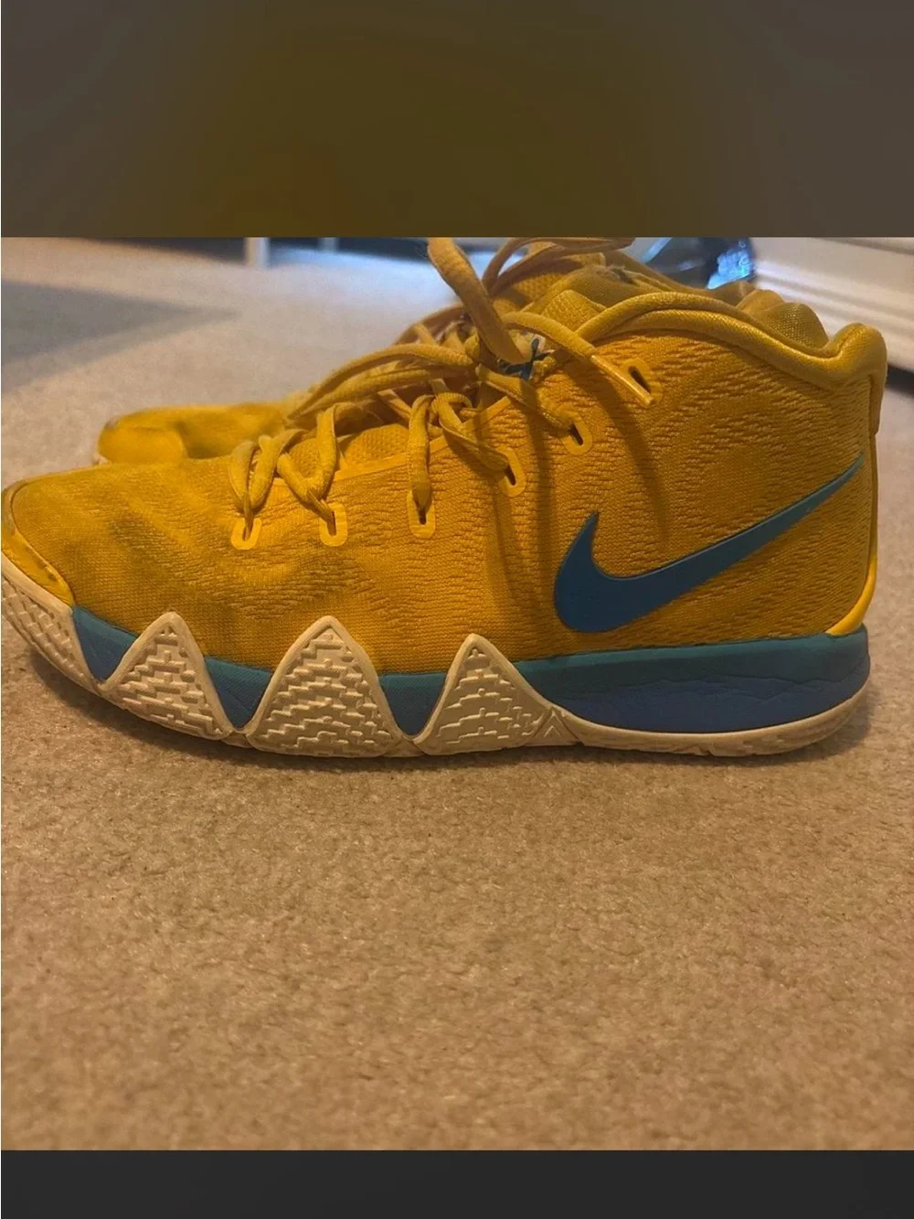 Nike Kids Yellow Lace-Up Sneakers